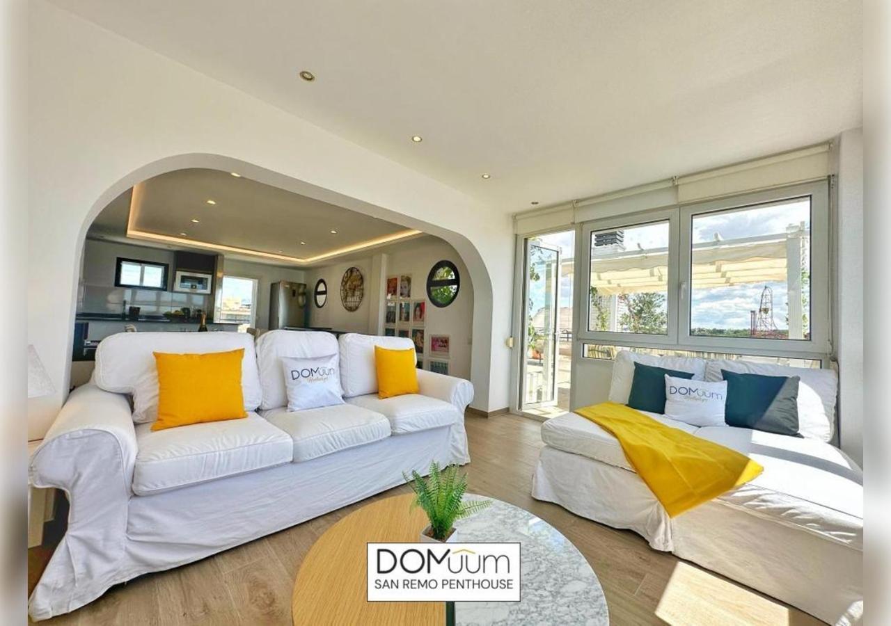 Domuum Holidays - San Remo Penthouse سالو المظهر الخارجي الصورة