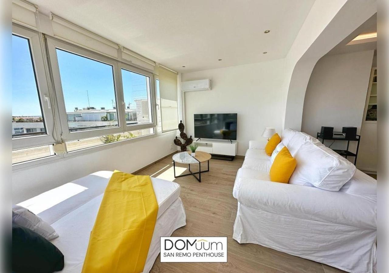 Domuum Holidays - San Remo Penthouse سالو المظهر الخارجي الصورة
