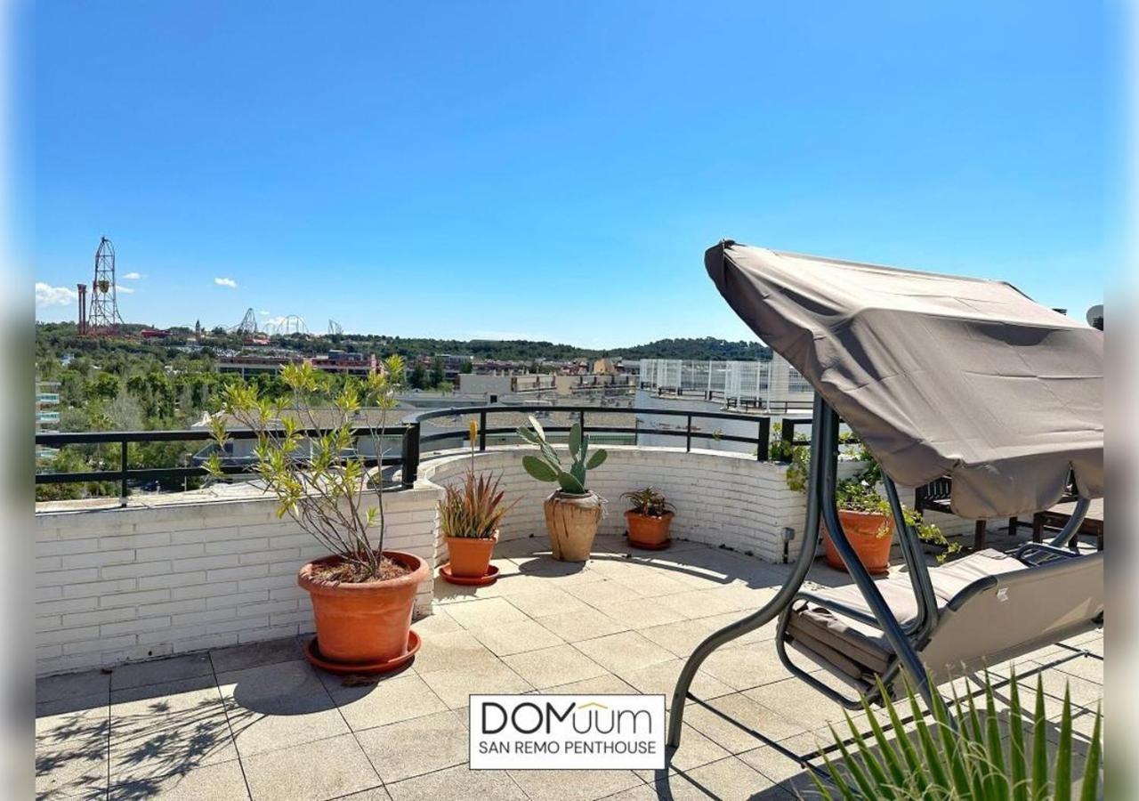 Domuum Holidays - San Remo Penthouse سالو المظهر الخارجي الصورة