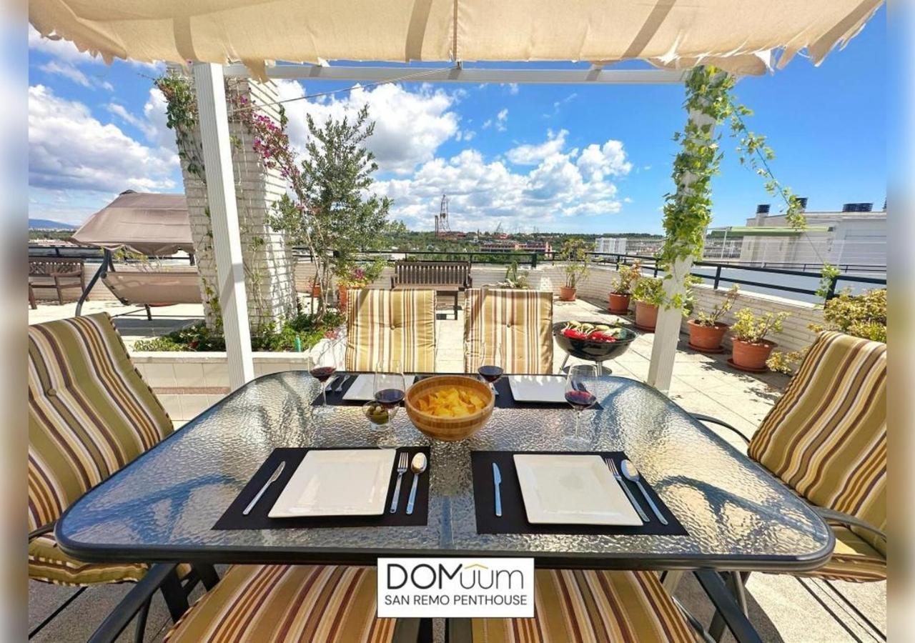 Domuum Holidays - San Remo Penthouse سالو المظهر الخارجي الصورة