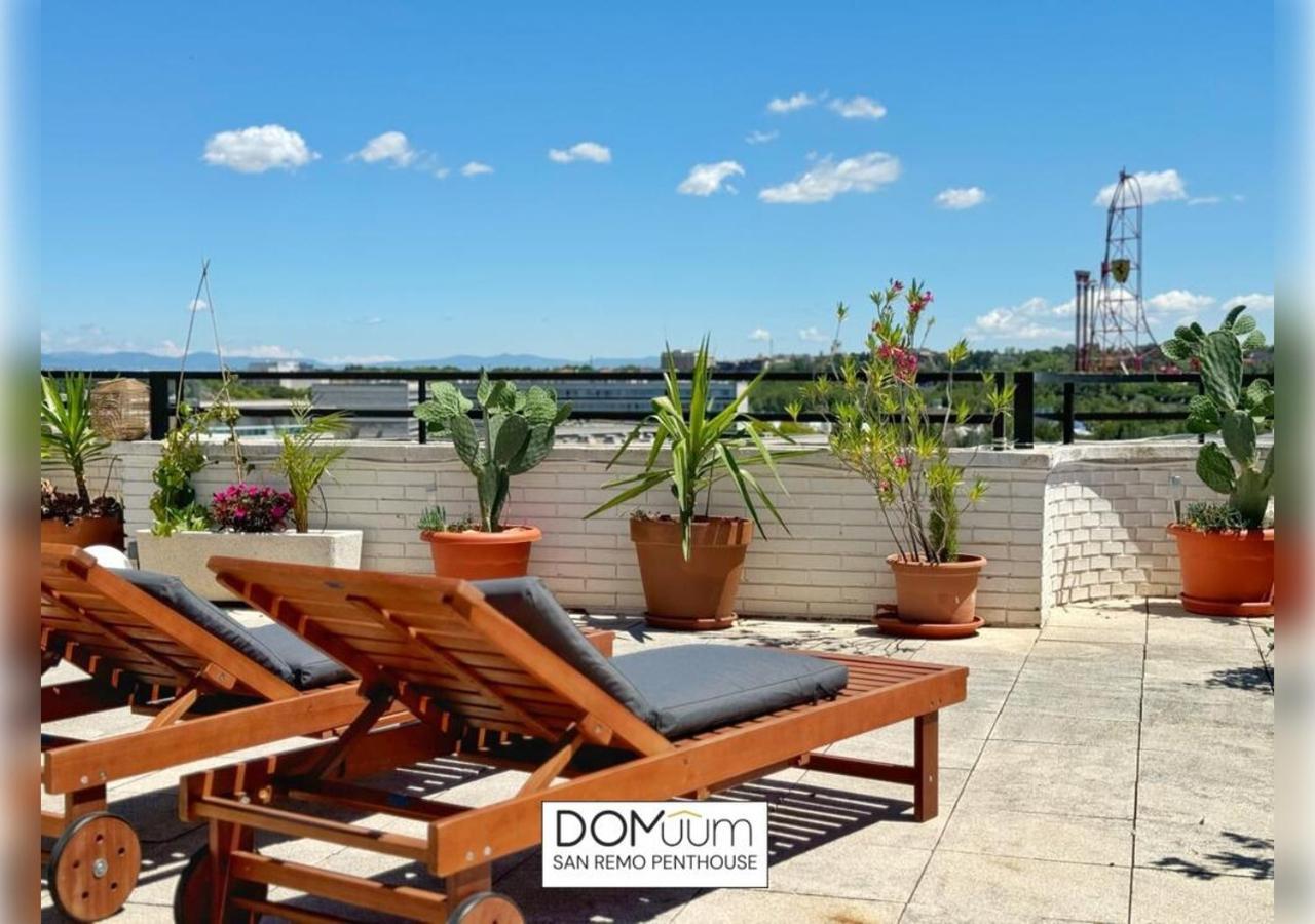 Domuum Holidays - San Remo Penthouse سالو المظهر الخارجي الصورة
