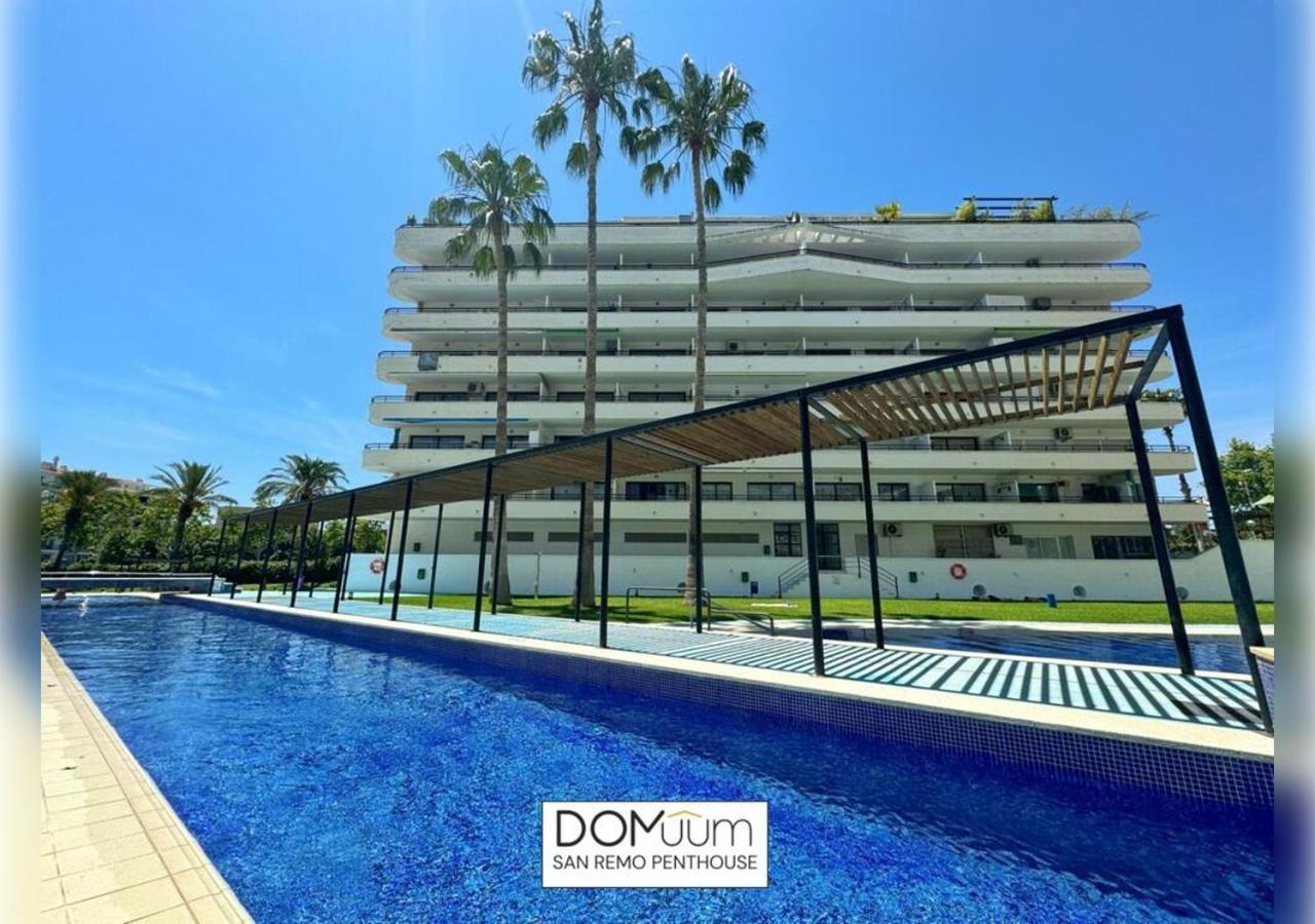 Domuum Holidays - San Remo Penthouse سالو المظهر الخارجي الصورة